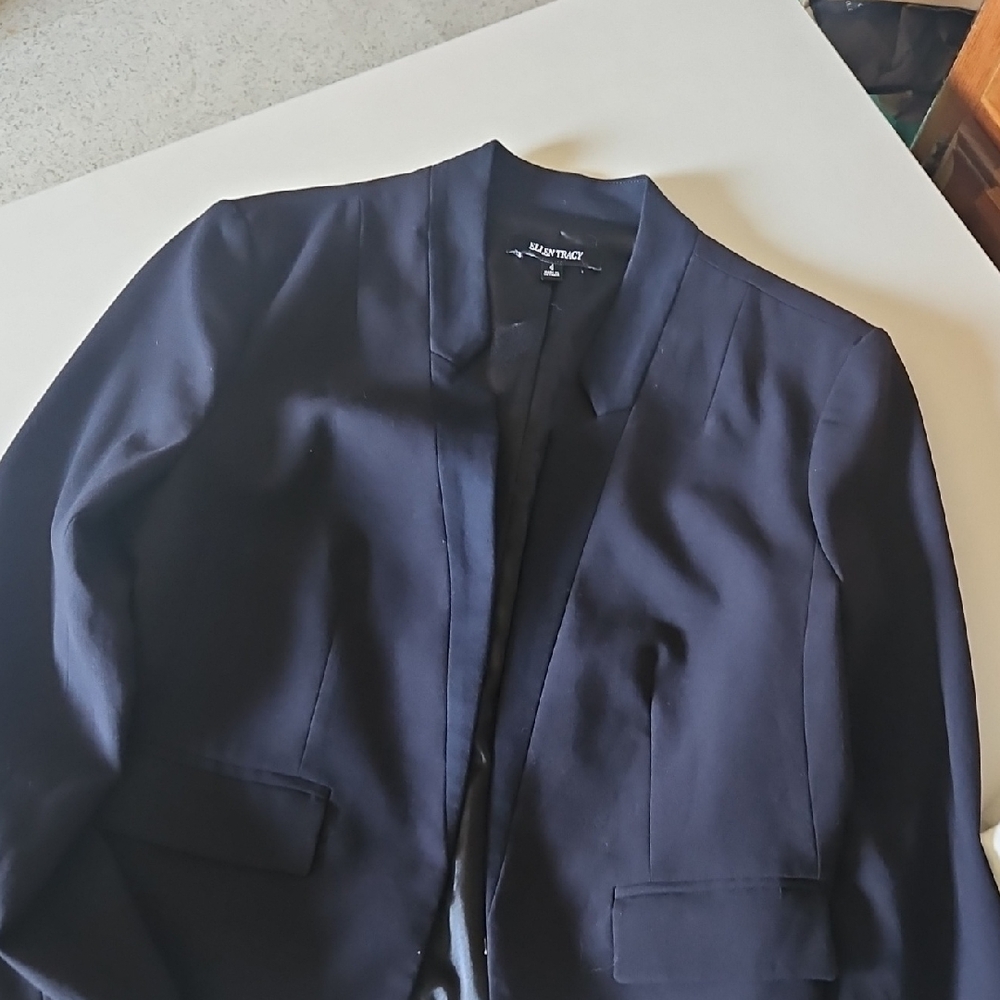 Ellen Tracy Blue Blazer Modern Collarless Design